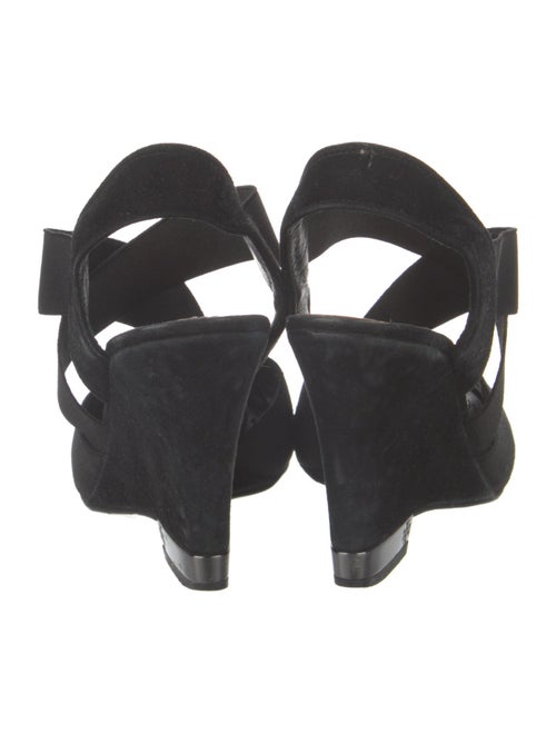 Tory Burch Suede Pumps