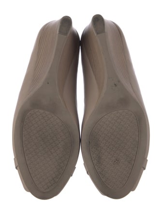 Tory Burch Leather Pumps