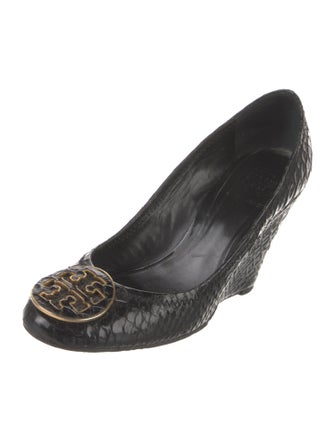 Tory Burch Embossed Leather Pumps