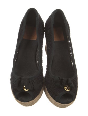 Tory Burch Lace Pattern Embroidered Accent Pumps