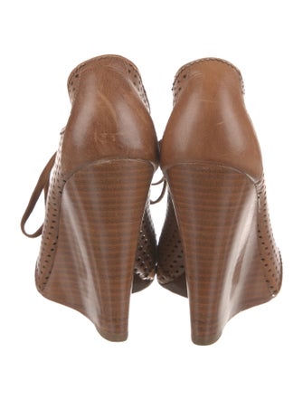 Tory Burch Leather Lasercut Accents Pumps