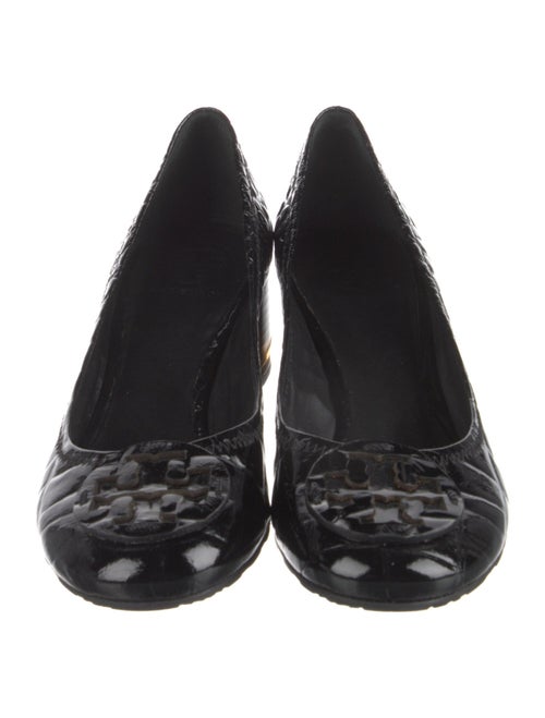 Tory Burch Embossed Leather Pumps