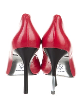 Tory Burch Signature Logo Leather Pumps