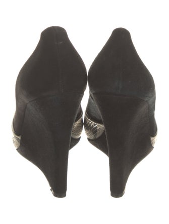 Tory Burch Suede Pumps