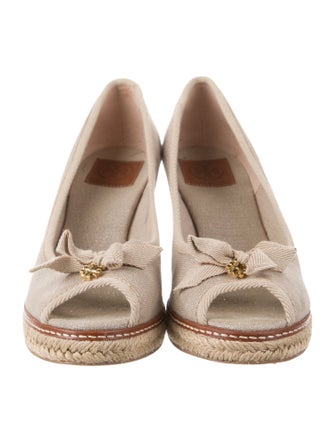 Tory Burch Bow Accents Pumps