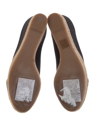 Tory Burch Canvas Printed Pumps