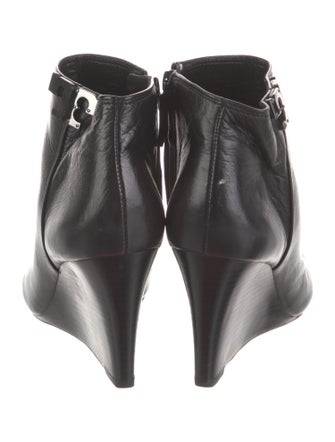 Tory Burch Leather Pumps