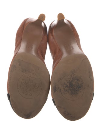 Tory Burch Leather Printed Pumps