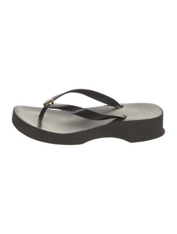 Pre-owned Tory Burch Rubber Flip Flops In Black