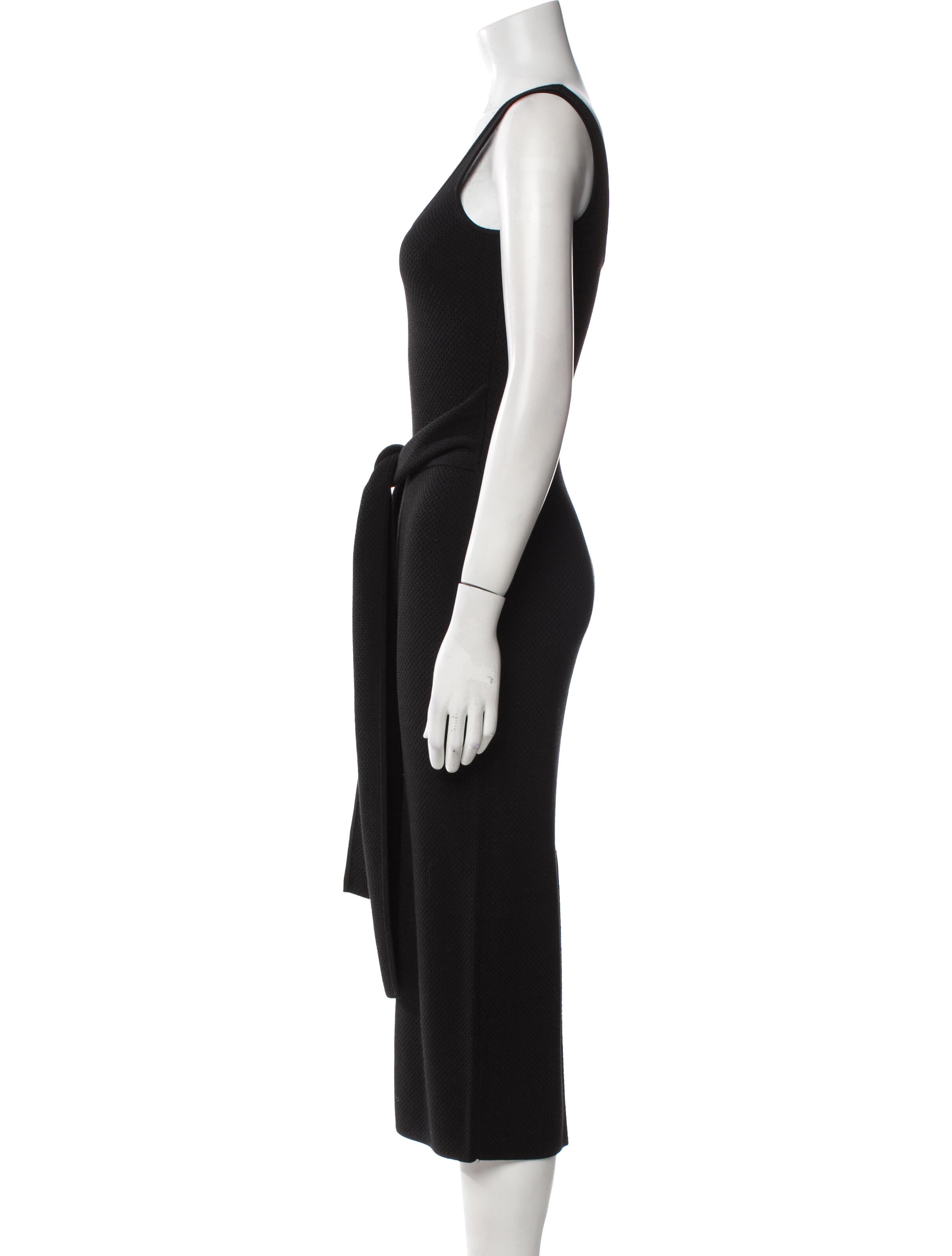 Toccin Scoop Neck Long Dress