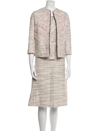 Tome Tweed Pattern Fringe Trim Accent Skirt Suit