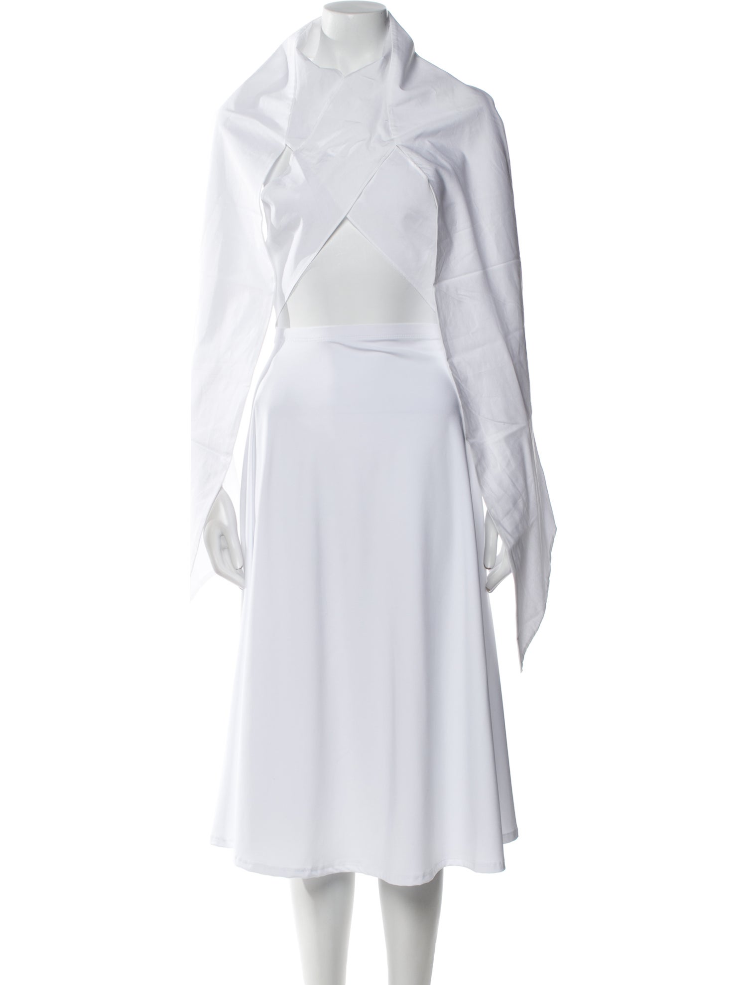 Tome V-Neck Three-Quarter Sleeve Crop Top