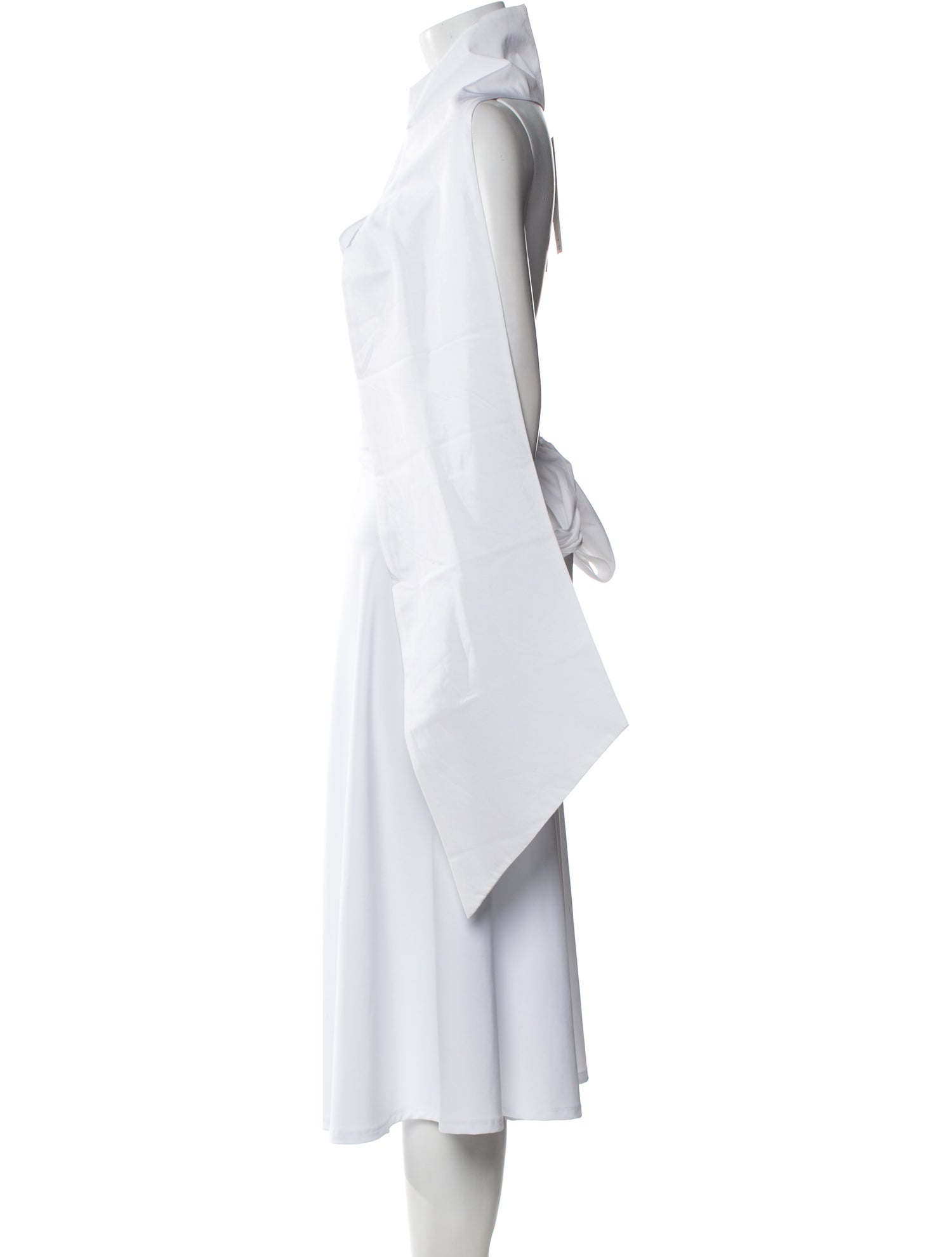 Tome V-Neck Three-Quarter Sleeve Crop Top