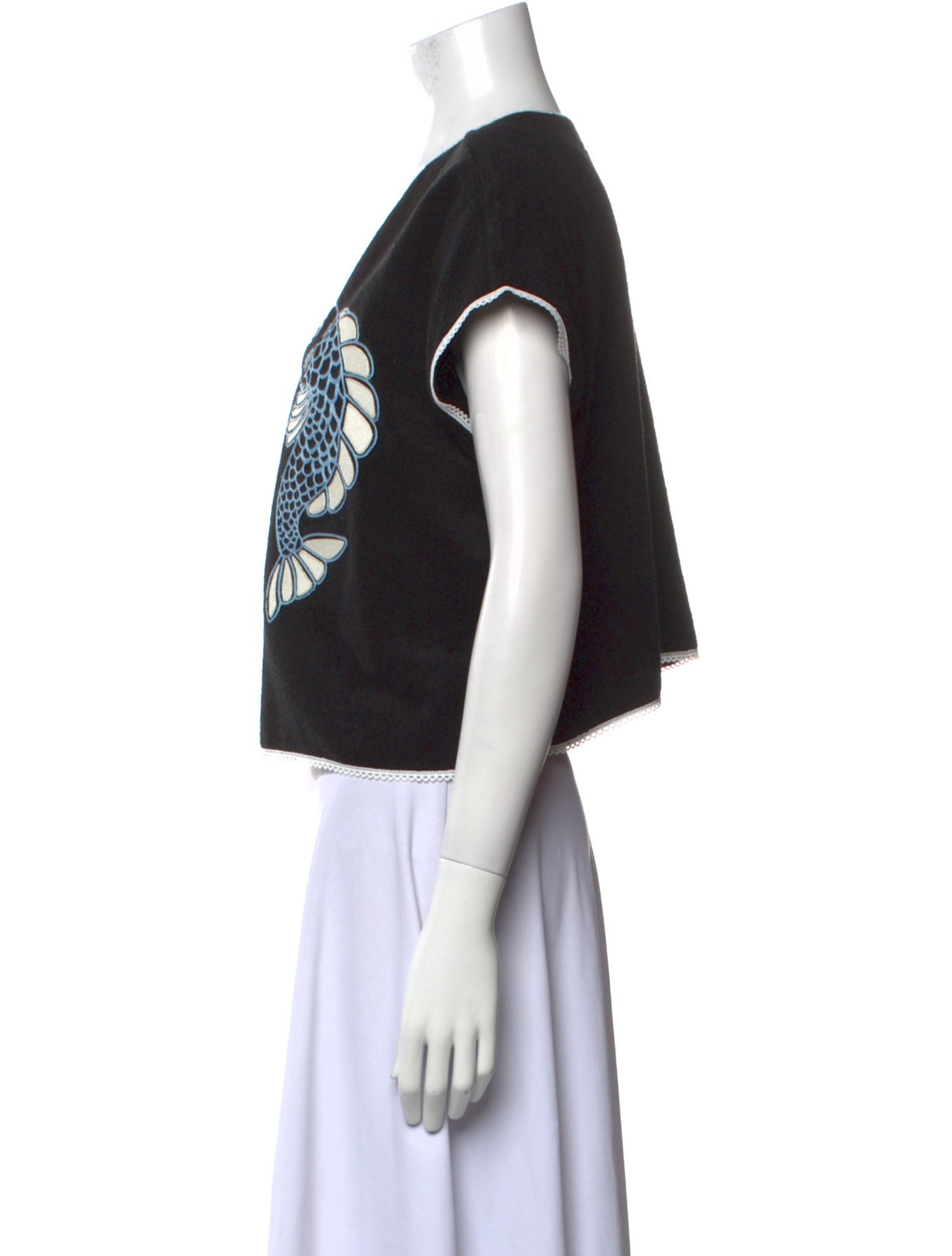 Tombolo Graphic Print V-Neck Crop Top w/ Tags