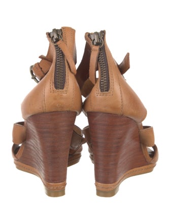 Trask Leather Gladiator Sandals