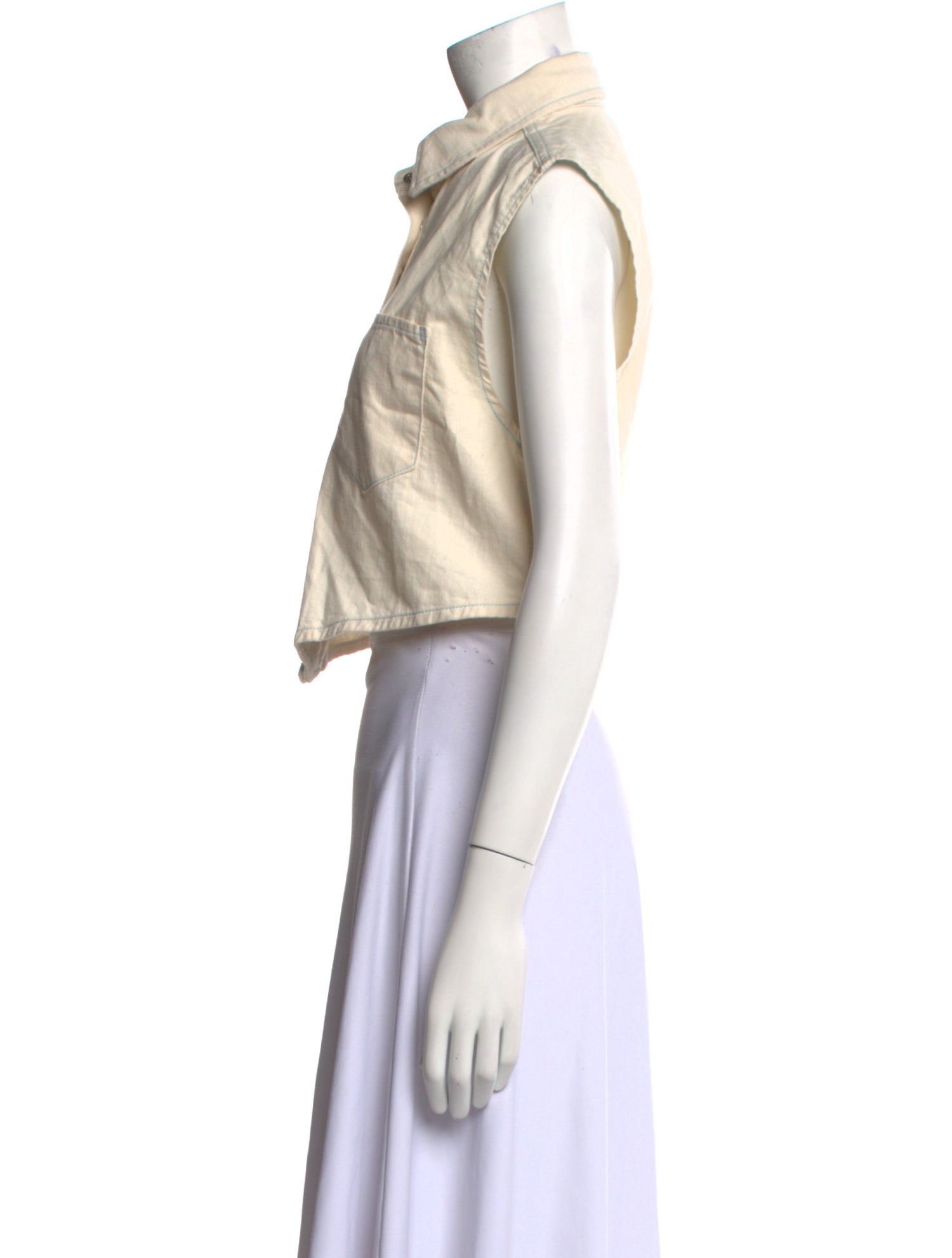 Triarchy Sleeveless Crop Top