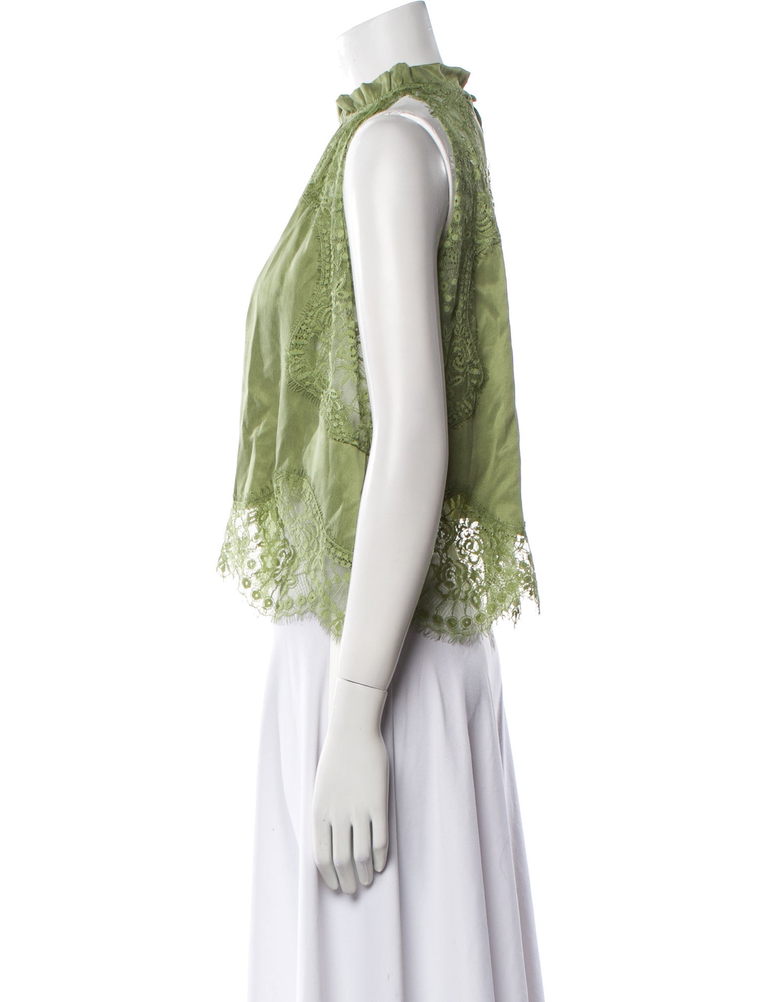 Third Form Mock Neck Sleeveless Crop Top