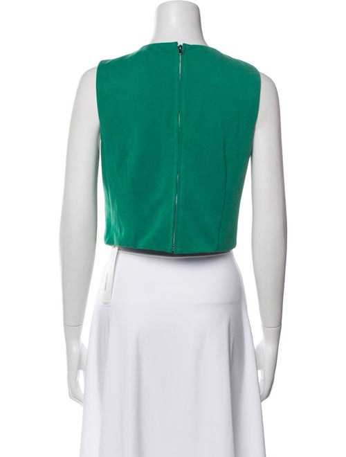 Third Form V-Neck Sleeveless Crop Top