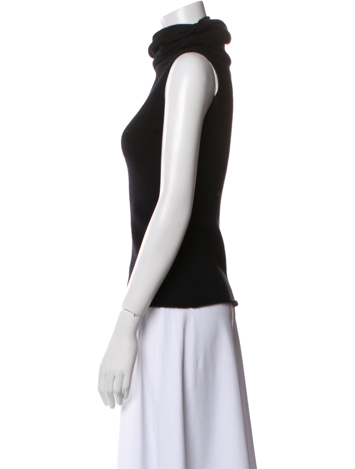 TSE Cashmere Turtleneck Sweater