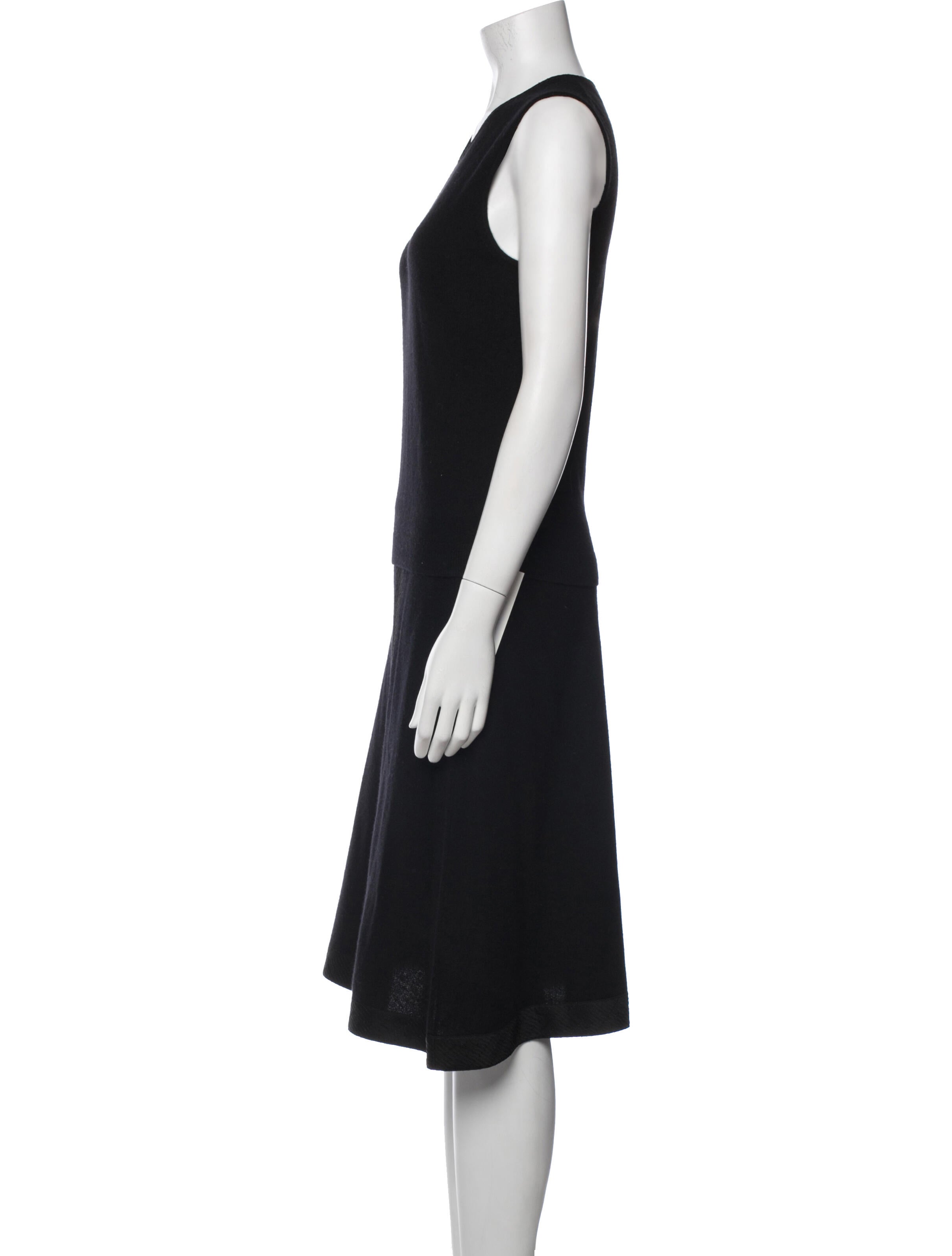 TSE Cashmere Skirt Set