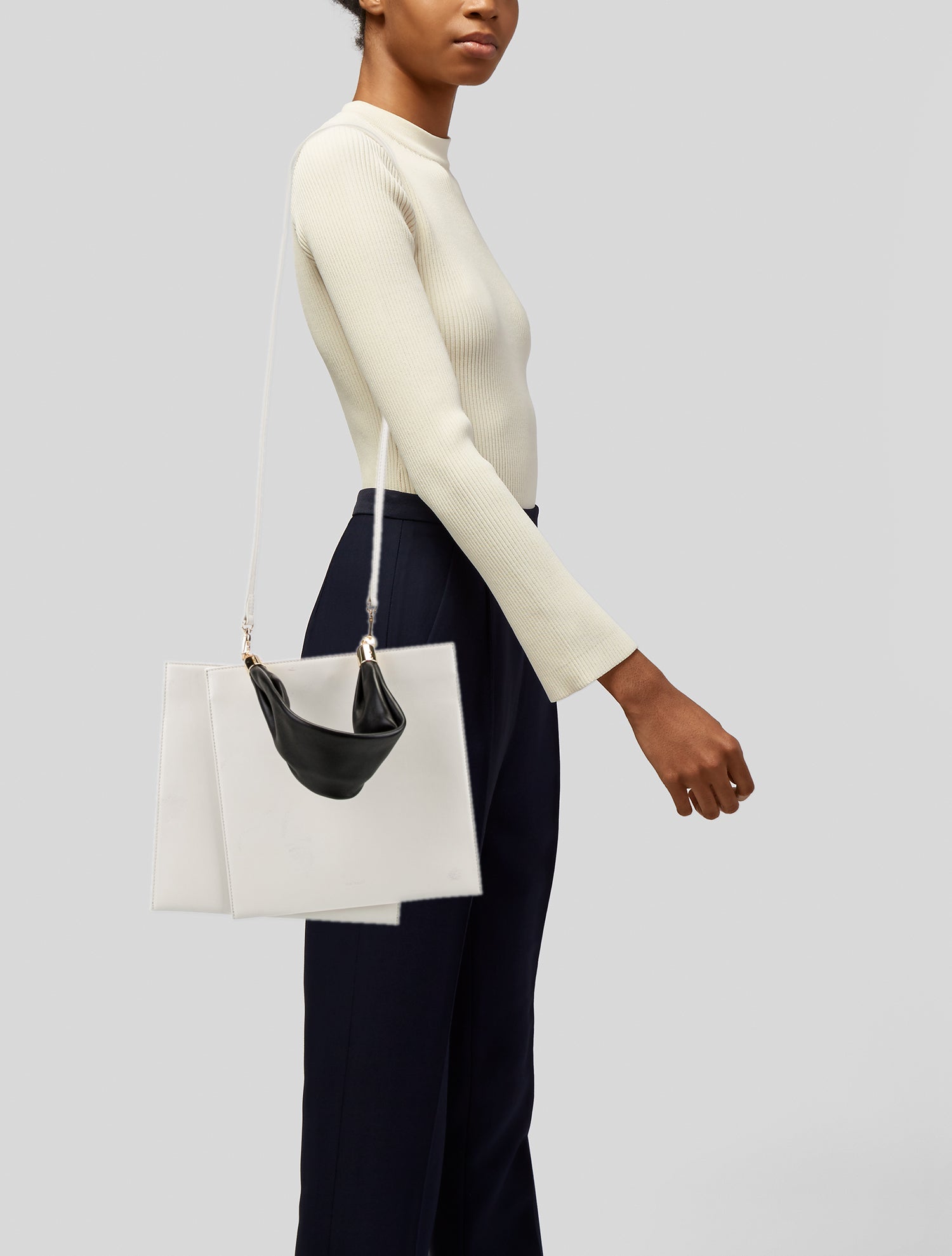 The Sant Leather Top Handle Bag