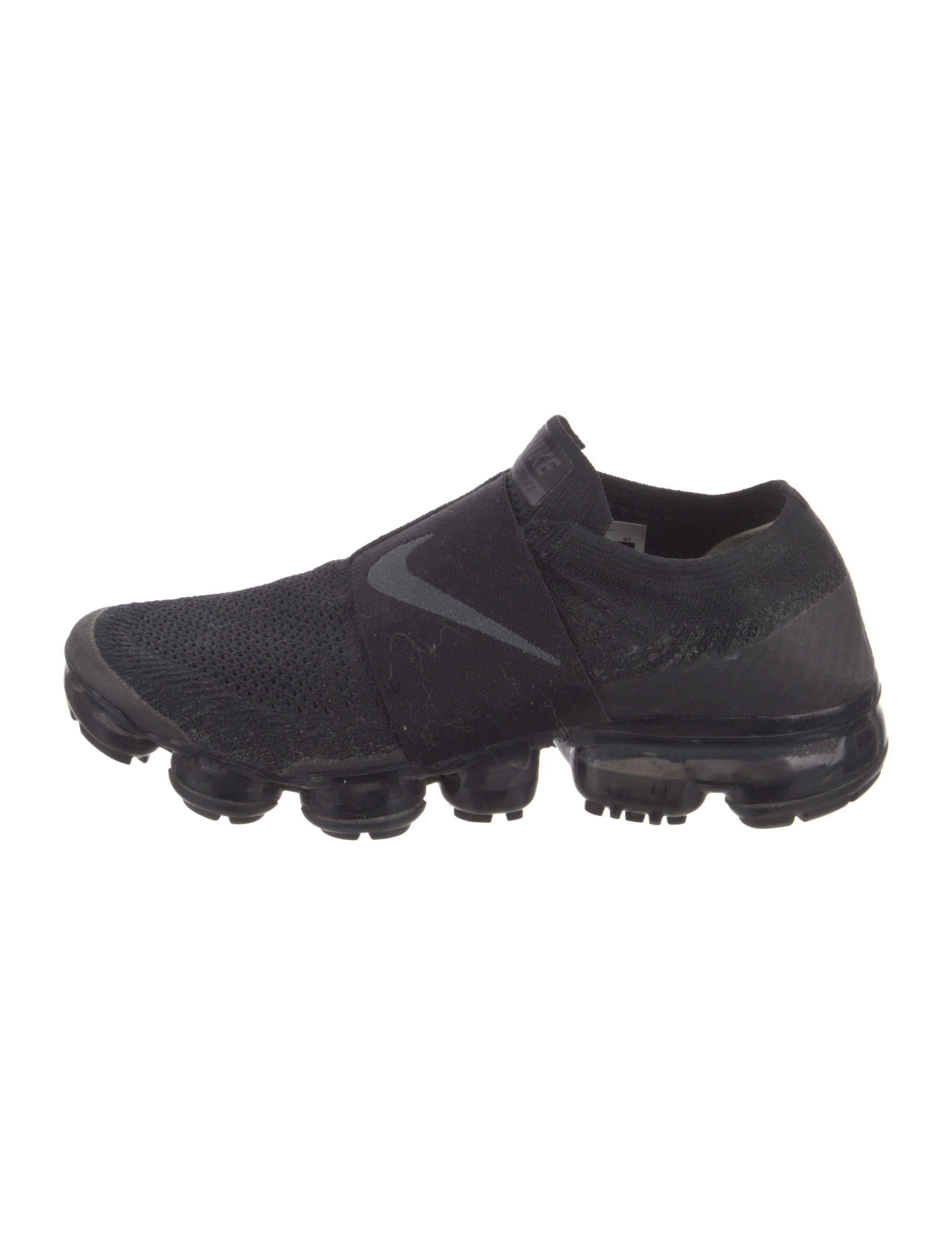 vapormax plain black
