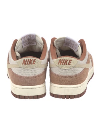 Nike Dunk Low Curry Athletic Sneakers