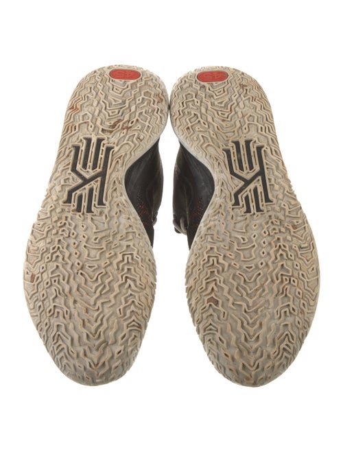 Nike Kyrie 7 'Raygun' Sneakers