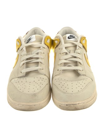 Nike Dunk Low LX Banana Sneakers