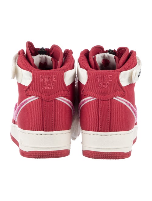 Nike Canvas Embroidered Accent Sneakers