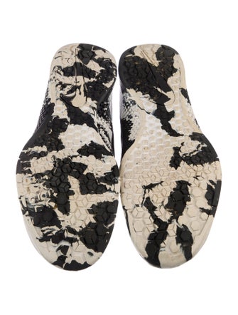 Nike Mesh Printed Athletic Sneakers