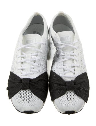 Nike Colorblock Pattern Bow Accents Sneakers
