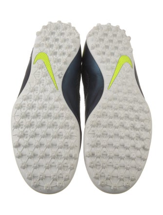 Nike Rubber Printed Athletic Sneakers