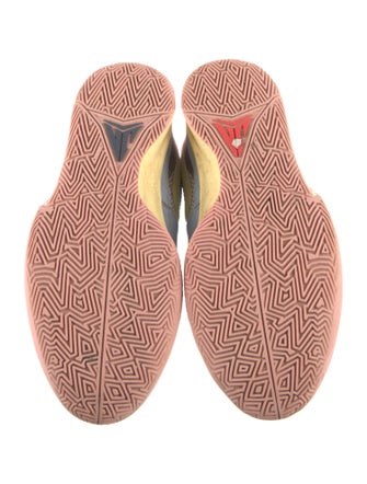 Nike Mesh Colorblock Pattern Athletic Sneakers