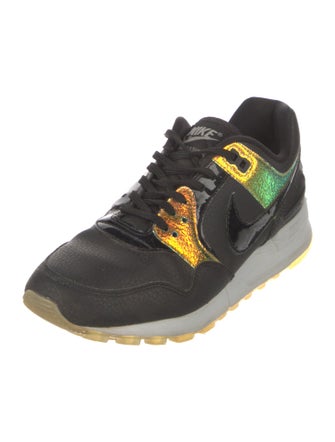 Nike Suede Colorblock Pattern Athletic Sneakers