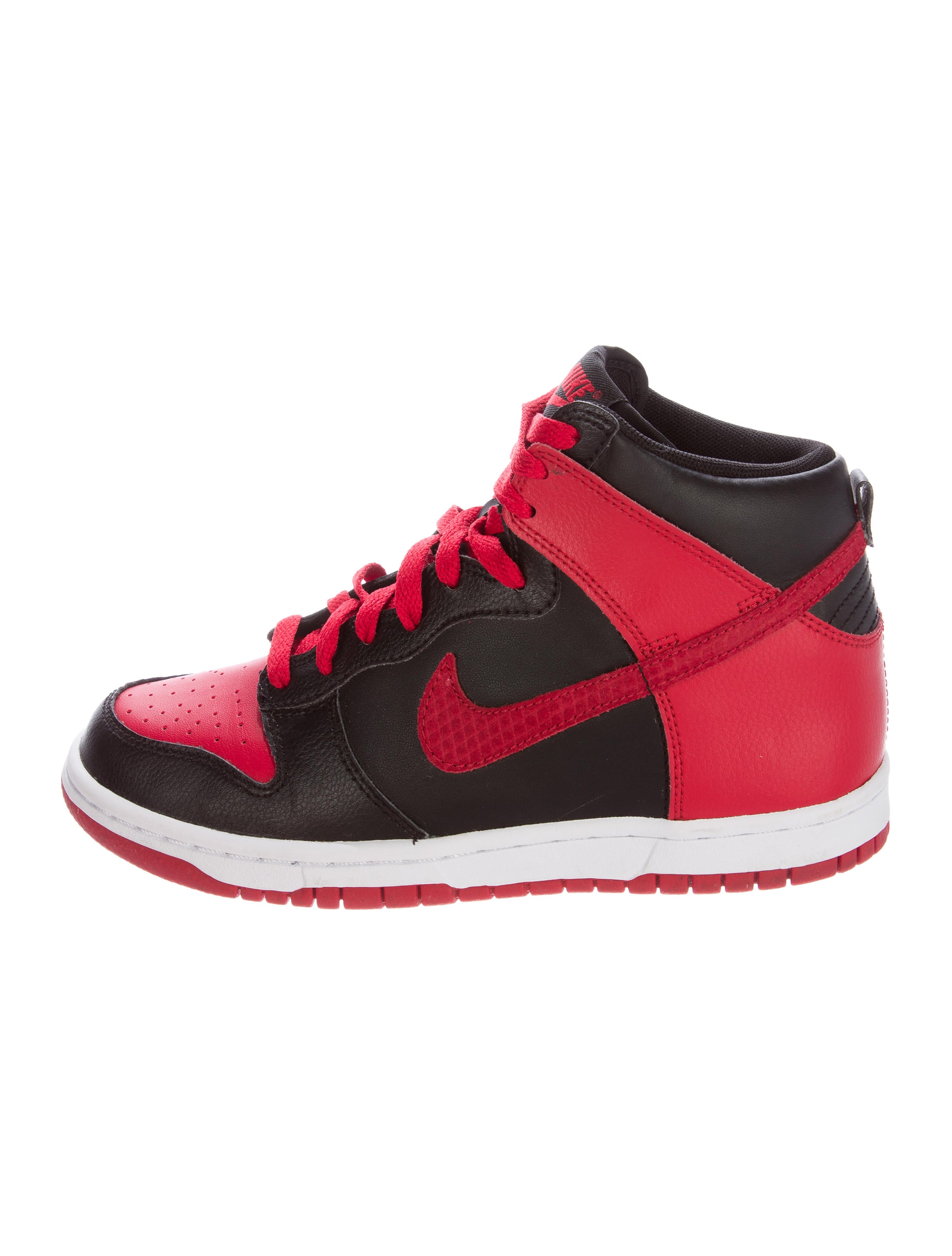 dunk sneakers nike dunk high sneakers shoes wu220876 the realreal dunk sneakers nike dunk high sneakers shoes wu220876 the realreal