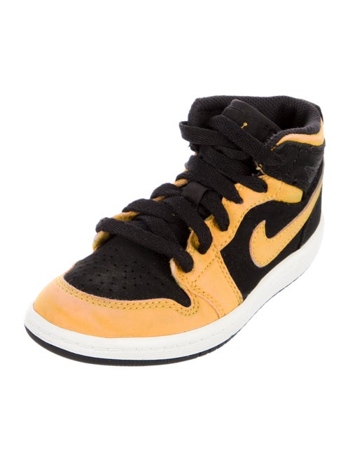 Jordan 1 Mid SE PS 'Reverse New Love' 2017