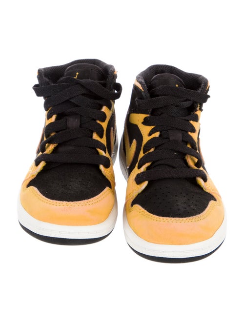 Jordan 1 Mid SE PS 'Reverse New Love' 2017