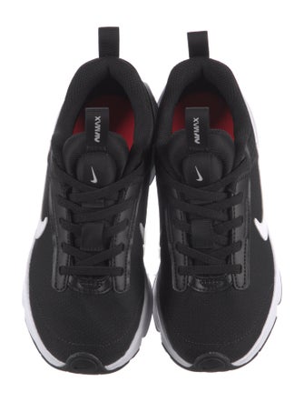 Nike Canvas Sneakers