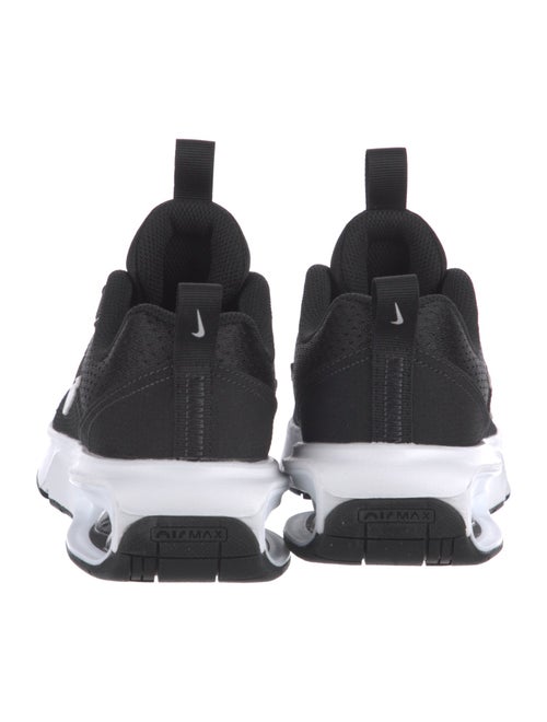 Nike Canvas Sneakers