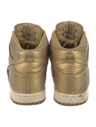 Nike Leather Colorblock Pattern Sneakers