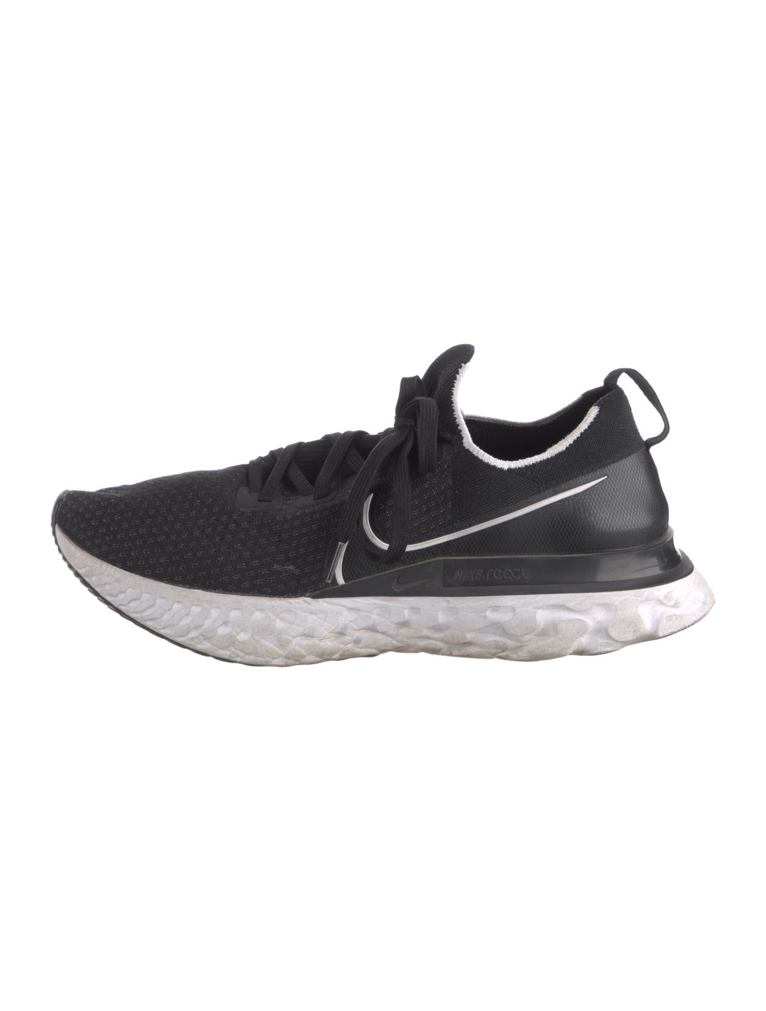 Nike Mesh Mesh Accents Athletic Sneakers