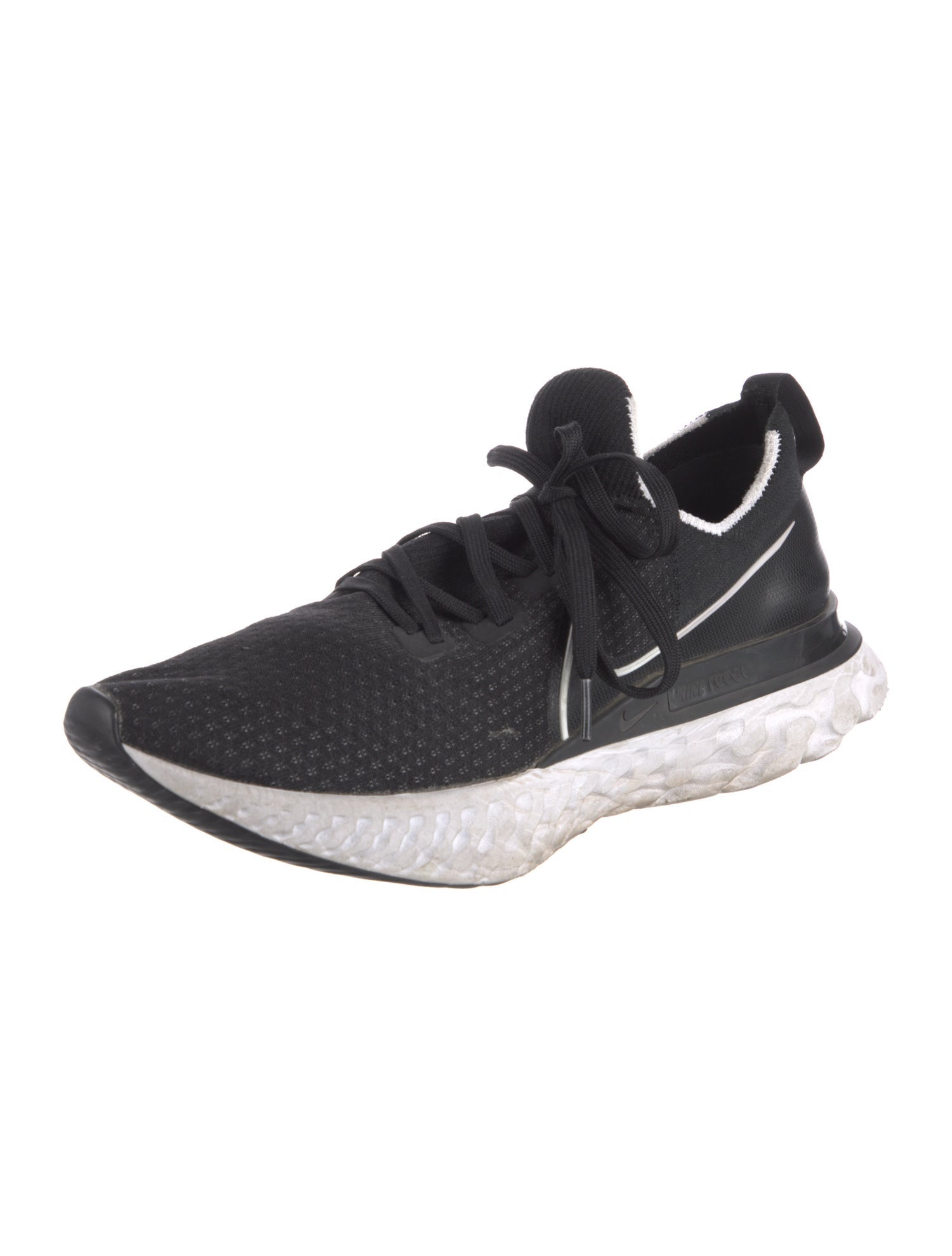 Nike Mesh Mesh Accents Athletic Sneakers