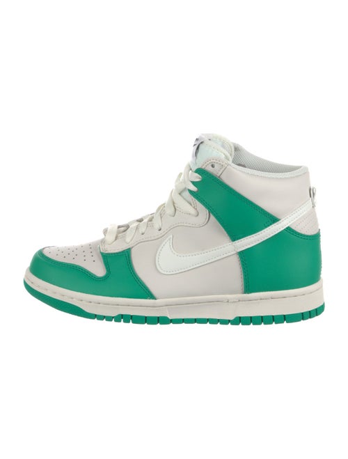 Nike Leather Colorblock Pattern Sneakers