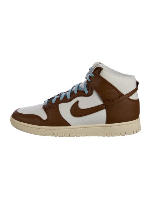 Nike Leather Colorblock Pattern Sneakers