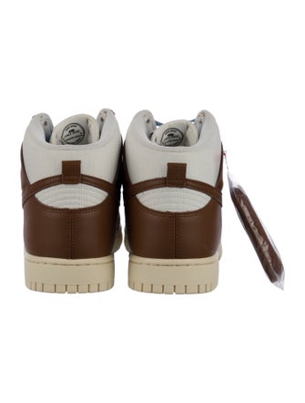 Nike Leather Colorblock Pattern Sneakers