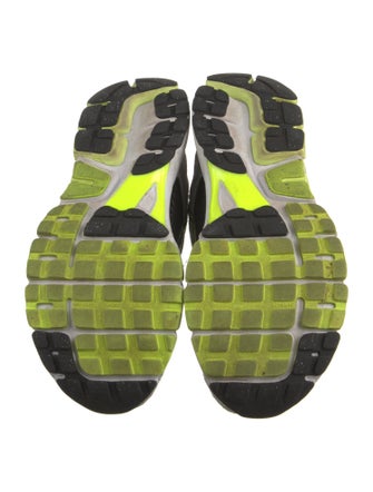 Nike Mesh Printed Athletic Sneakers