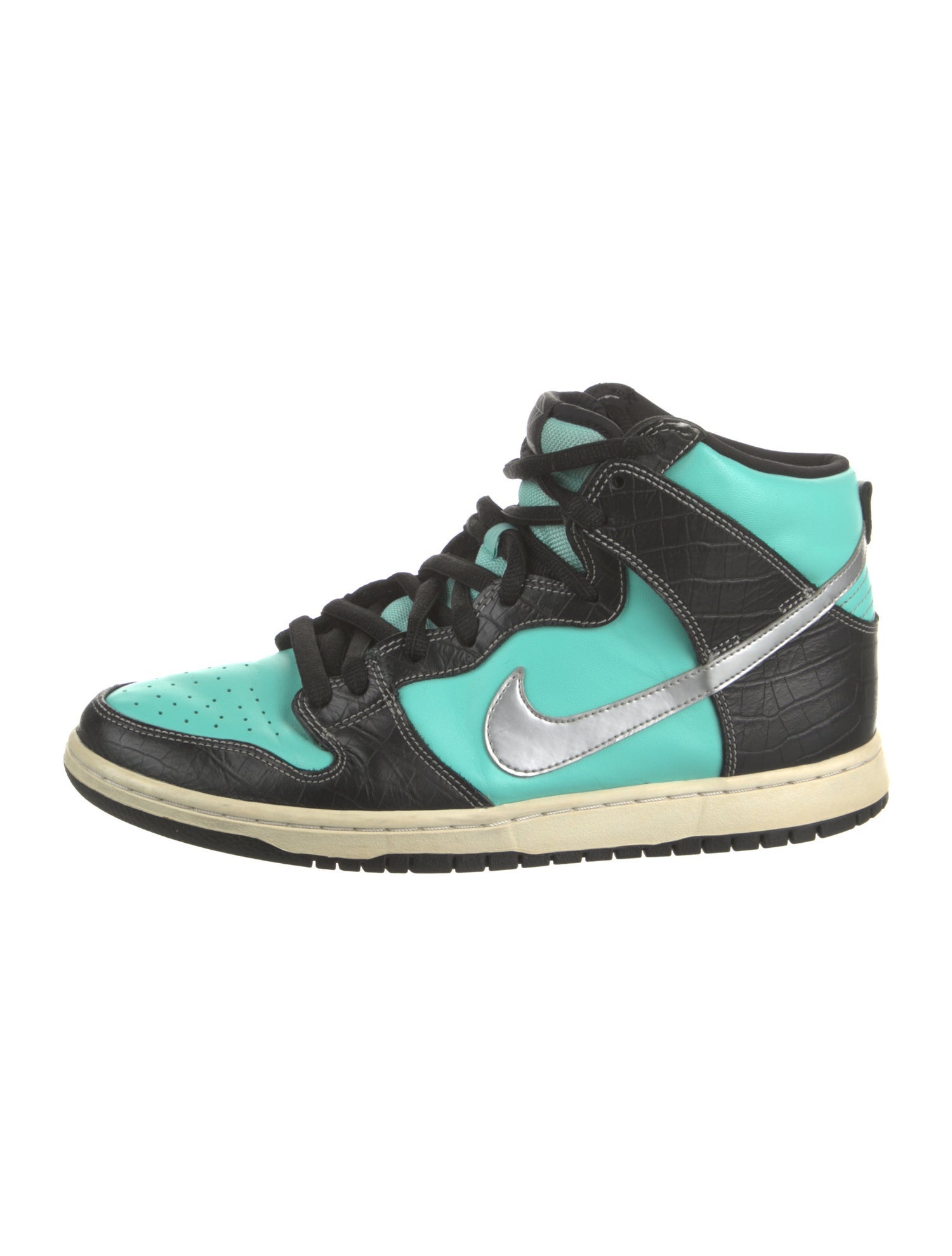 Nike SB x Diamond Supply Co. Sneakers
