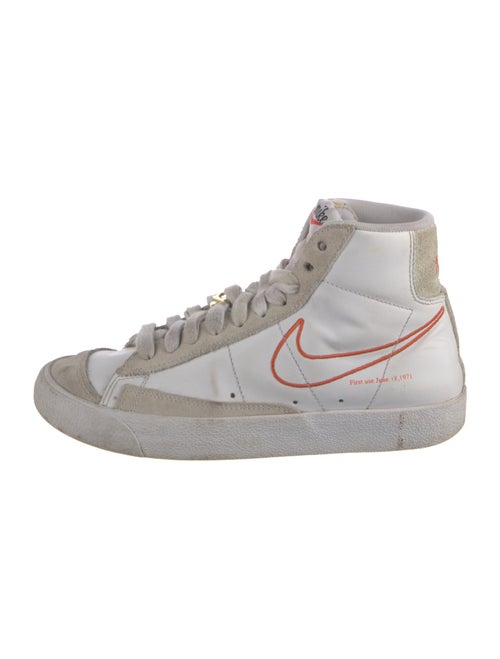 Nike Leather Colorblock Pattern Sneakers