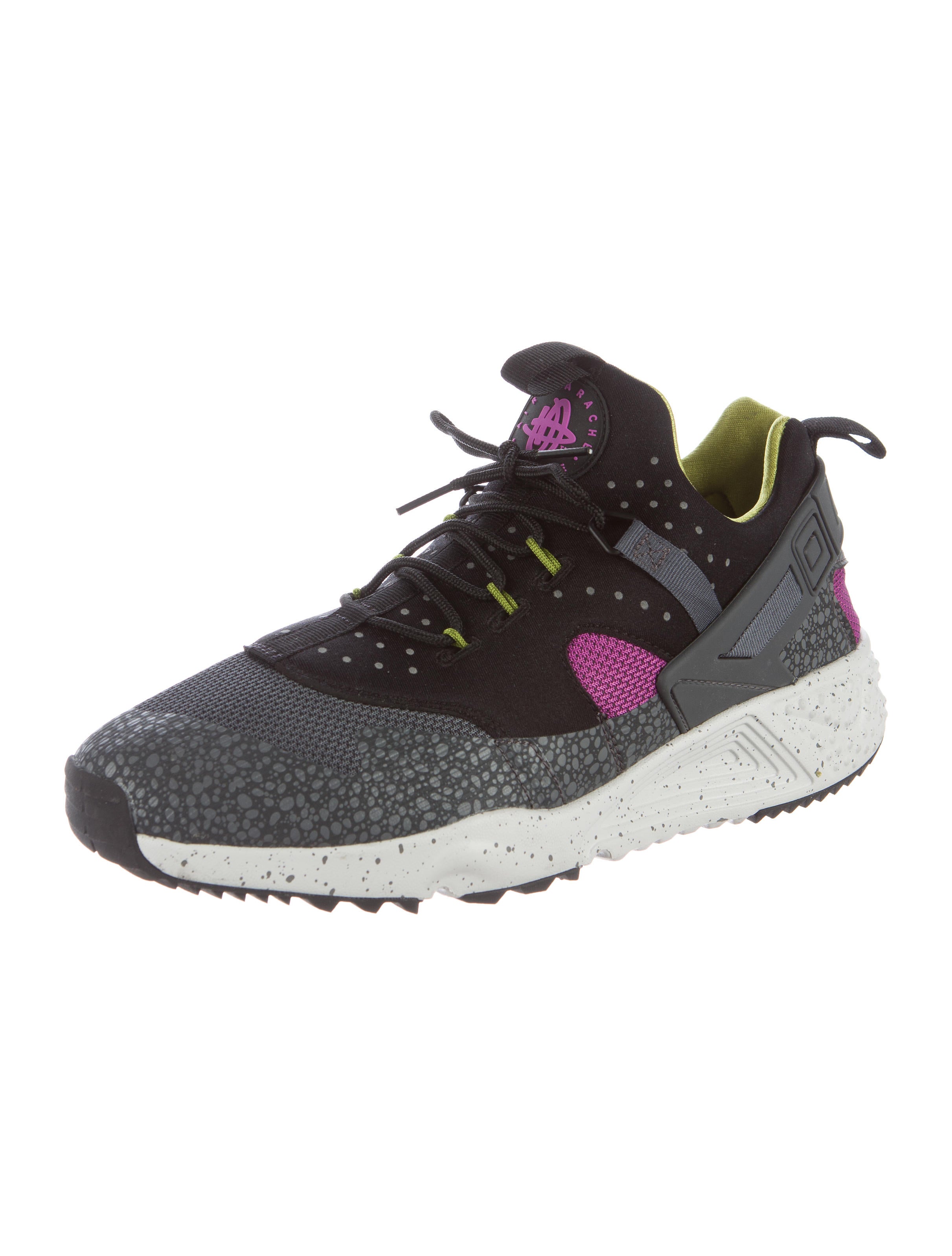hirachi sneakers nike air huarache sneakers shoes wu221152 the realreal hirachi sneakers nike air huarache sneakers shoes wu221152 the realreal